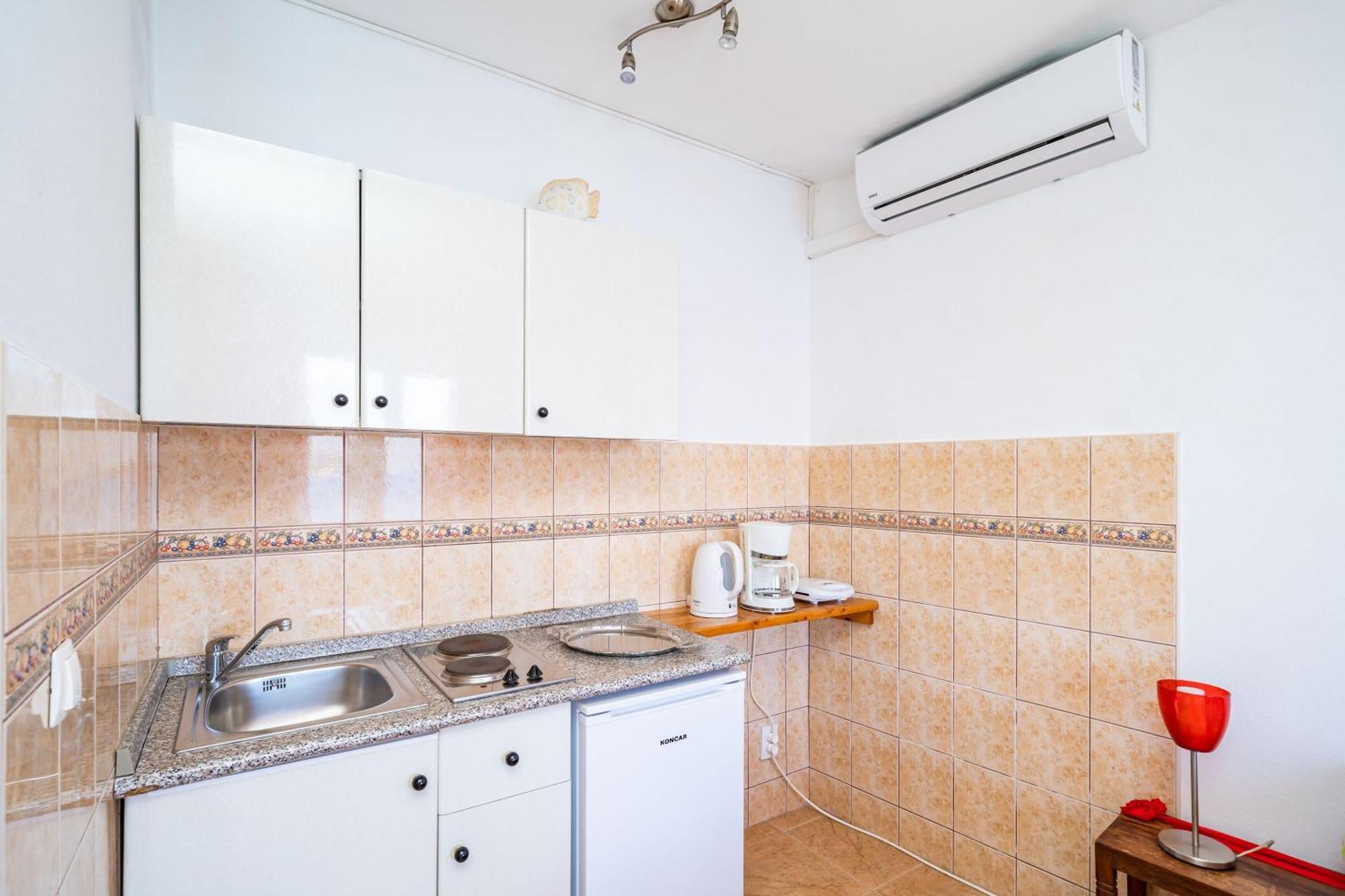 Apartments Nikolina Lumbarda Phòng bức ảnh