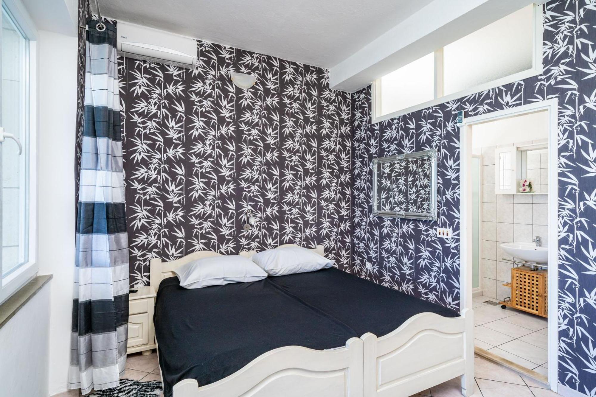 Apartments Nikolina Lumbarda Phòng bức ảnh